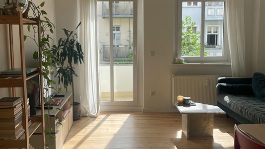62 m2 apartment in Berlin Friedrichshain-Kreuzberg for rent 