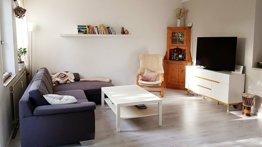 128 m2 apartment in Berlin Reinickendorf for rent 