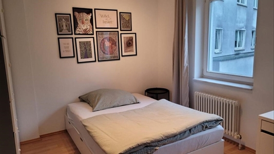 15 m2 room in Berlin Friedrichshain-Kreuzberg for rent 